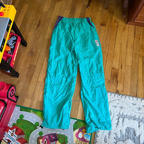 Salem Fresh Gear size large windbreaker suit. Pants and top are both large - Picture 7 of 12